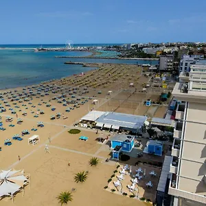 hotel-imperial-beach.riccione-hotels.org/